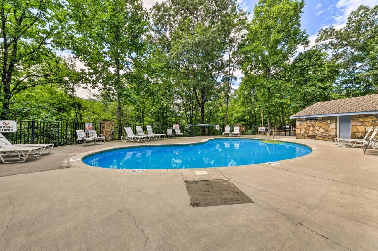 Quiet And Secluded Gatlinburg Cabin With Hot Tub! Exterior photo
