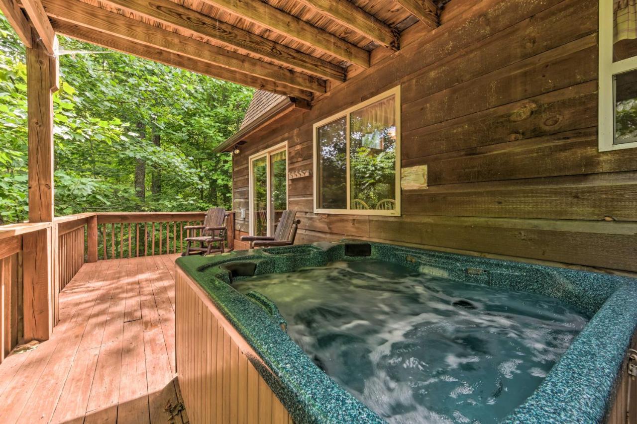 Quiet And Secluded Gatlinburg Cabin With Hot Tub! Exterior photo